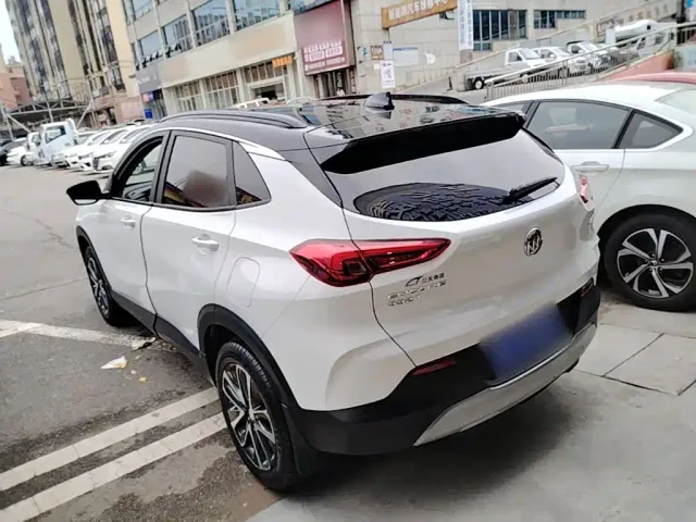 Buick Encore — Фото автомобиля 4