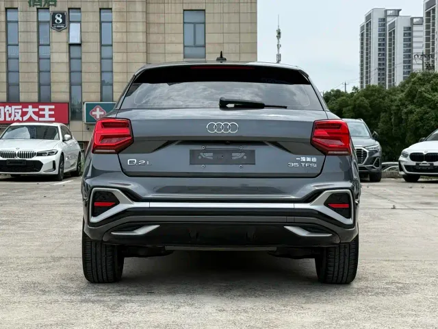 Audi Q2L — Фото автомобиля 8