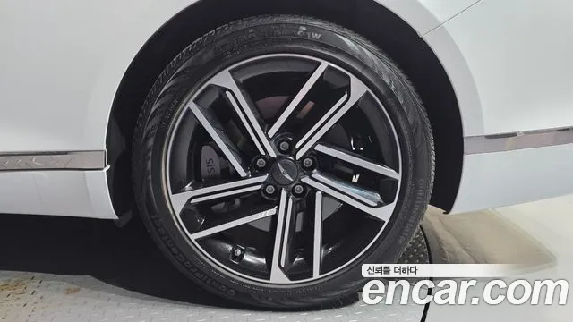 Genesis G80 Бензин 2.5 турбо 2WD — Фото автомобиля 18