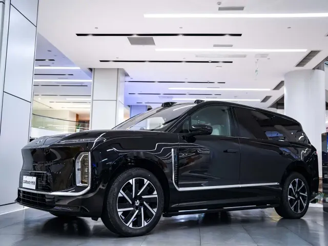 Nio ES9 — Фото автомобиля 2