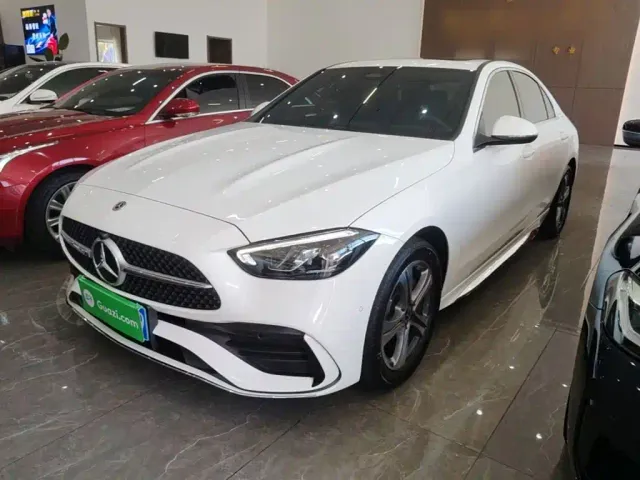 Фотография автомобиля — Mercedes-Benz C-Class