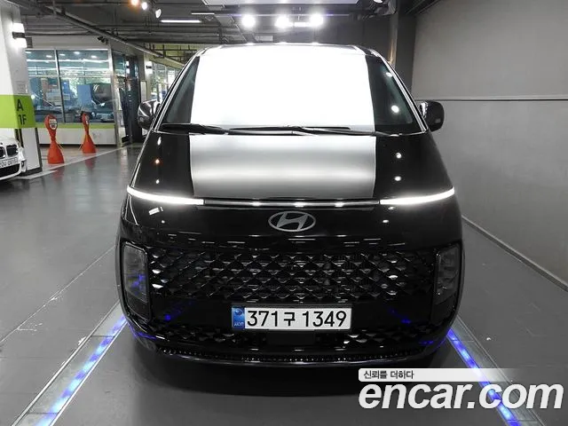 Hyundai Staria Staria Lounge 9 мест — Фото автомобиля 4