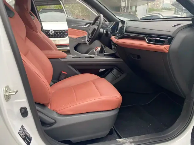 Changan X5 Plus — Фото автомобиля 11