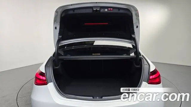 Mercedes-Benz C-Class — Фото автомобиля 19