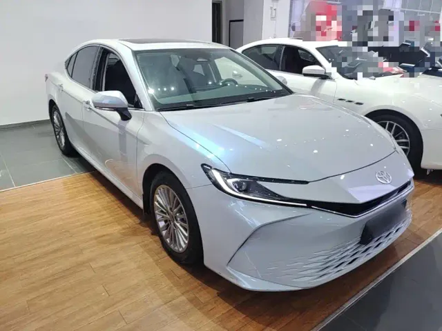 Toyota Camry — Фото автомобиля 3