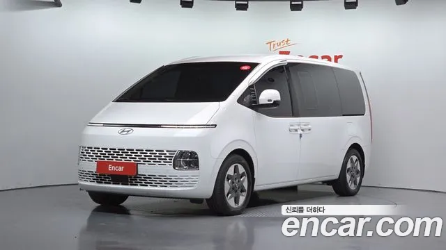 Фотография автомобиля — Hyundai Staria