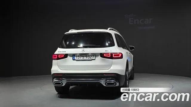 Mercedes-Benz GLB-Class — Фото автомобиля 3