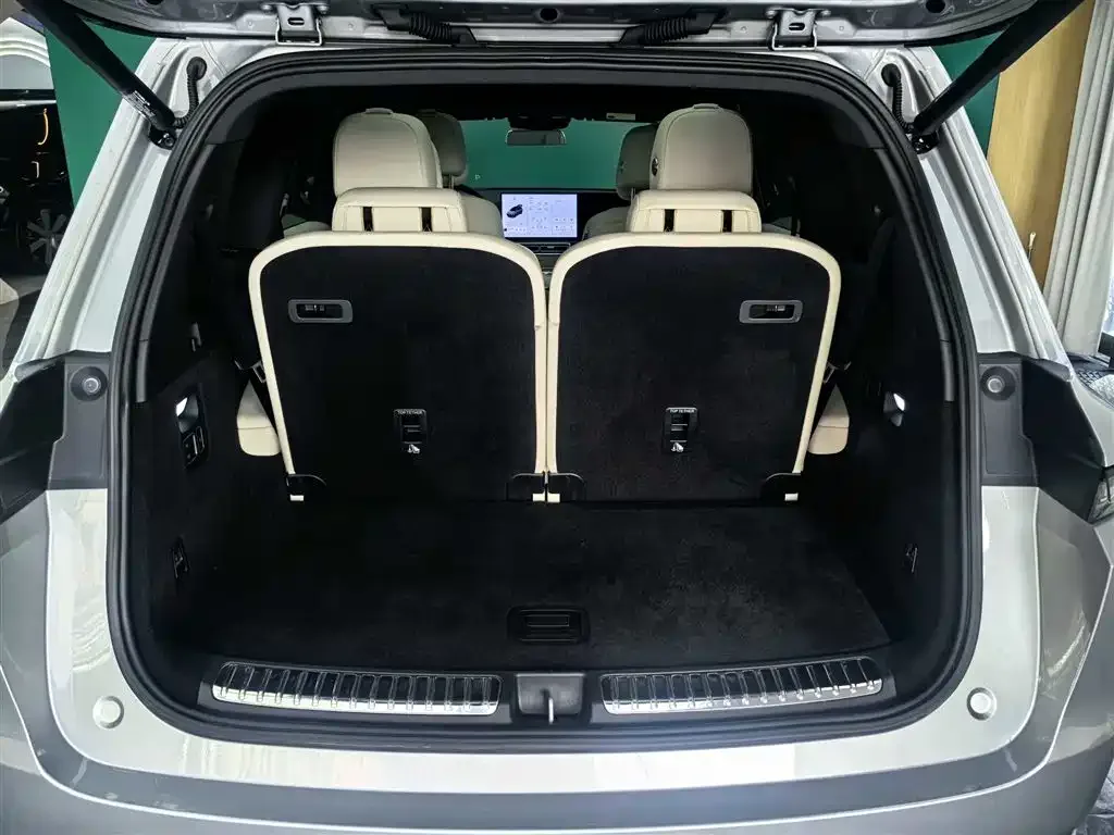 Li Auto Li Xiang L9 2024 Model Ultra — Фото автомобиля 6
