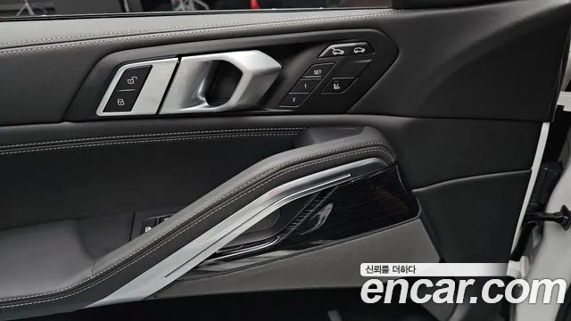 BMW X6 xDrive40i M Sport — Фото автомобиля 10