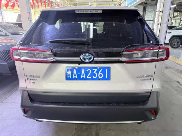 Toyota Wildlander — Фото автомобиля 21
