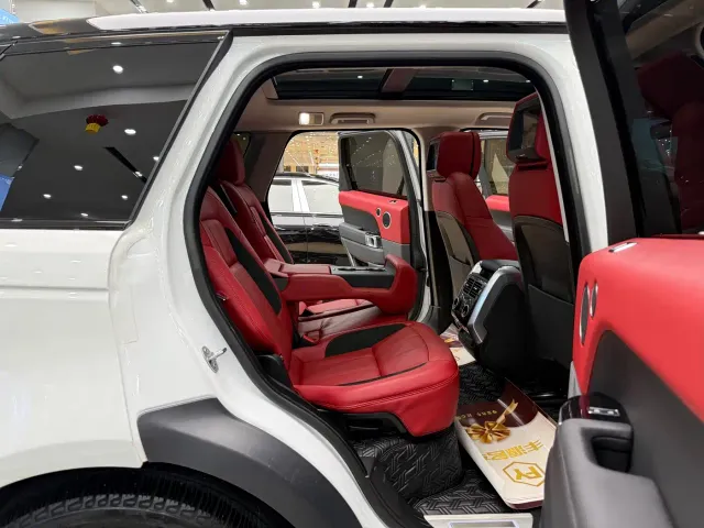 Land Rover Range Rover Sport — Фото автомобиля 9