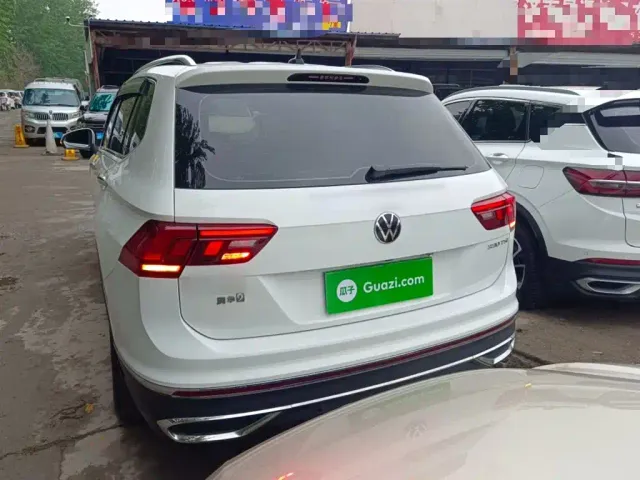Volkswagen Tiguan L — Фото автомобиля 3