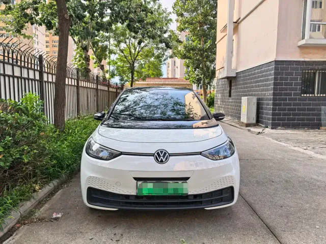 Volkswagen ID.3 — Фото автомобиля 2