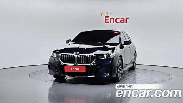 BMW 5-Series — Фото автомобиля 3