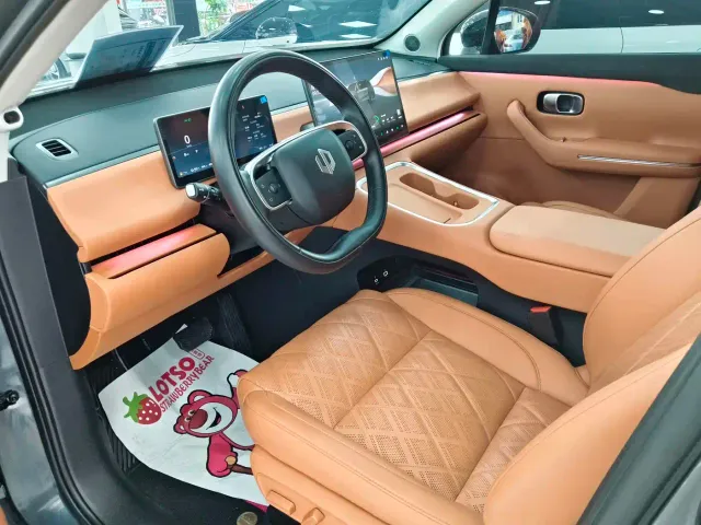Leapmotor C16 — Фото автомобиля 5