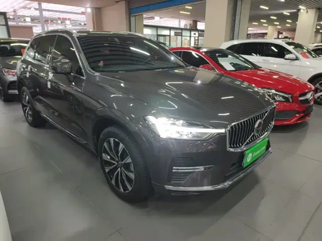 Volvo XC60 — Фото автомобиля 3