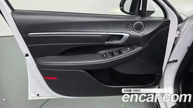 Hyundai Sonata — Фото автомобиля 13