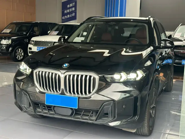 Фотография автомобиля — BMW X5