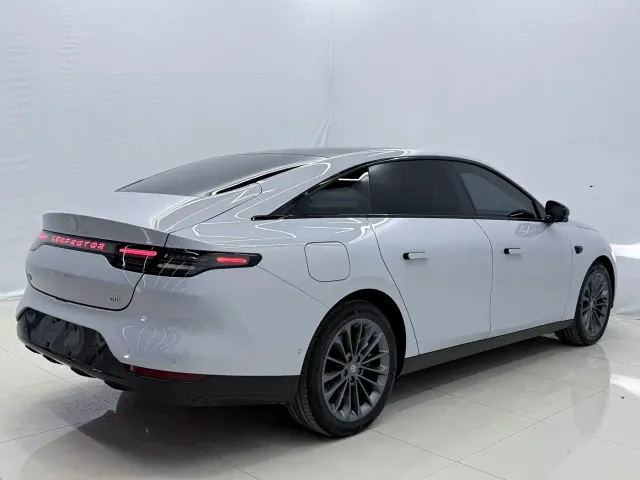 Leapmotor C01 — Фото автомобиля 13