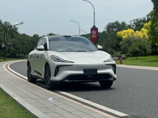IM Motors LS6 — Фото автомобиля 2