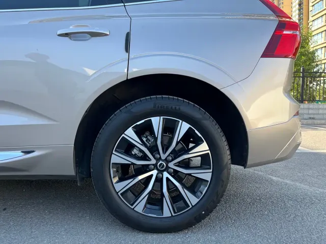 Volvo XC60 — Фото автомобиля 13