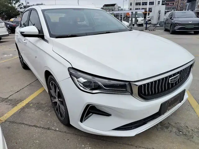 Geely Emgrand — Фото автомобиля 3
