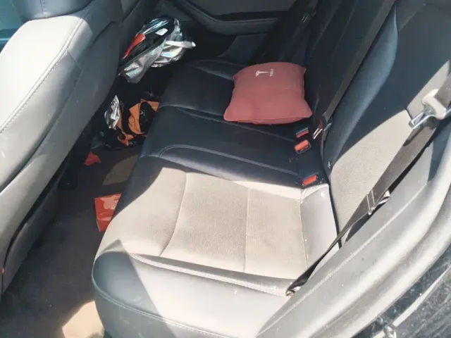 Tesla Model 3 — Фото автомобиля 14