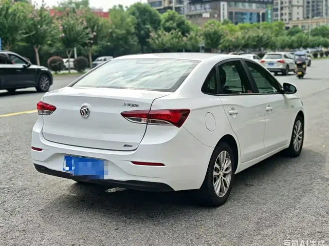 Buick Excelle — Фото автомобиля 9