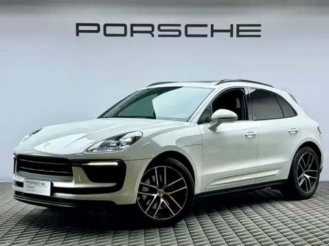 Фотография автомобиля — Porsche Macan