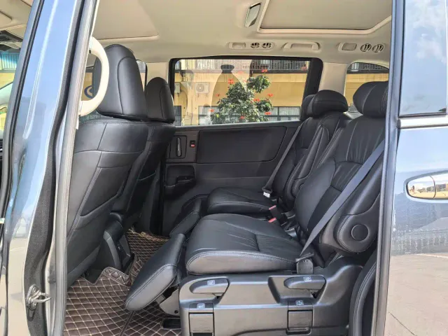 Honda Odyssey — Фото автомобиля 8
