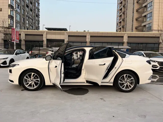 Ford Mondeo — Фото автомобиля 15