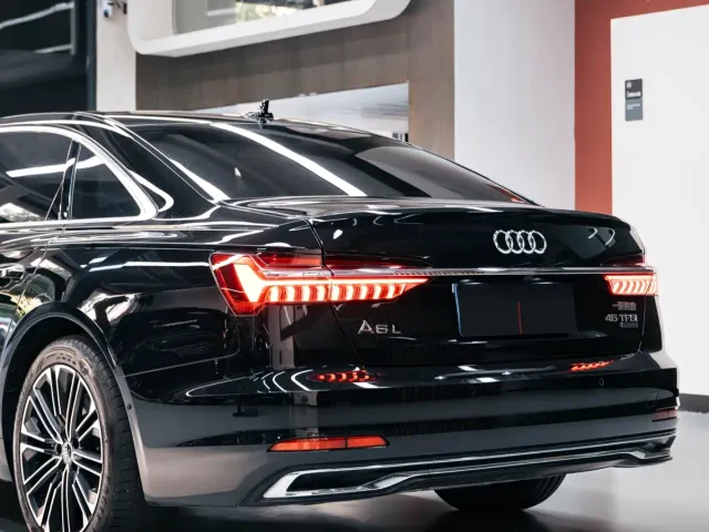 Audi A6L — Фото автомобиля 8