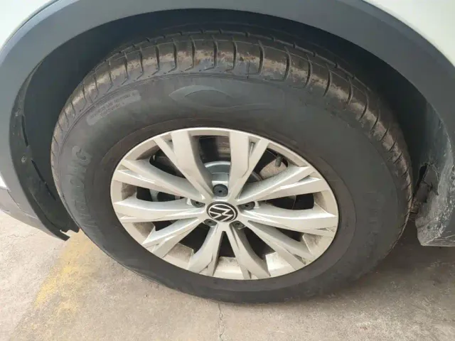 Volkswagen Tiguan L — Фото автомобиля 22
