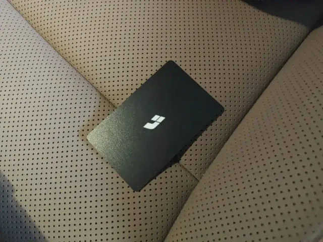 Li Auto i8 — Фото автомобиля 8