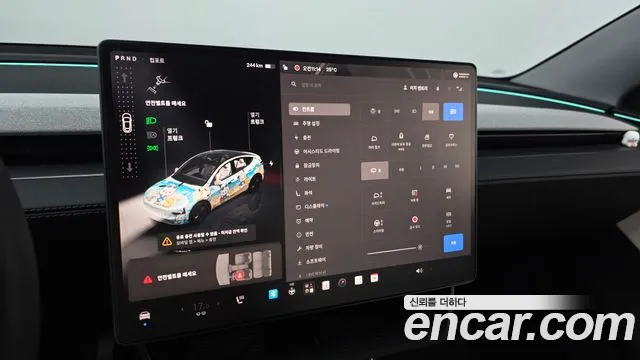 Tesla Model Y — Фото автомобиля 15