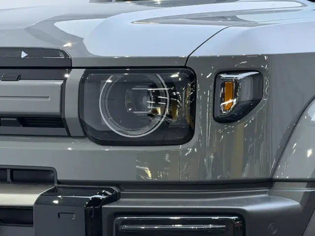 iCAR iCAR V27 2026 200KM AWD Falcon 500 — Фото автомобиля 6