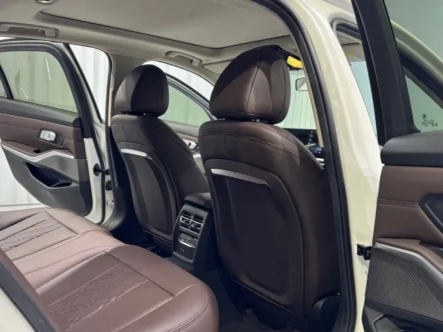 BMW 3 Series — Фото автомобиля 13