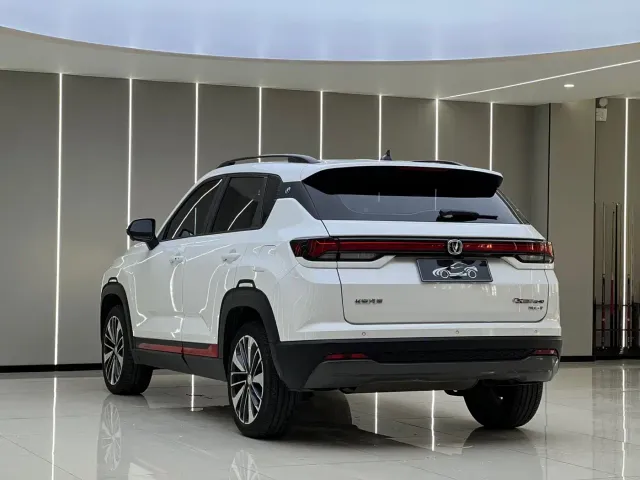 Changan CS35 Plus — Фото автомобиля 17