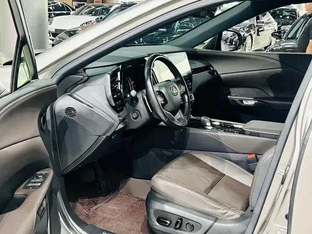 Lexus Lexus RX 2023 350h 4WD Pure Edition — Фото автомобиля 4