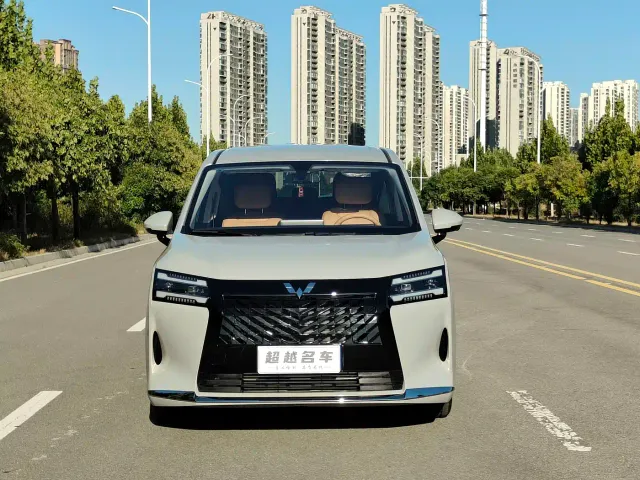 Wuling Starlight 730 — Фото автомобиля 2