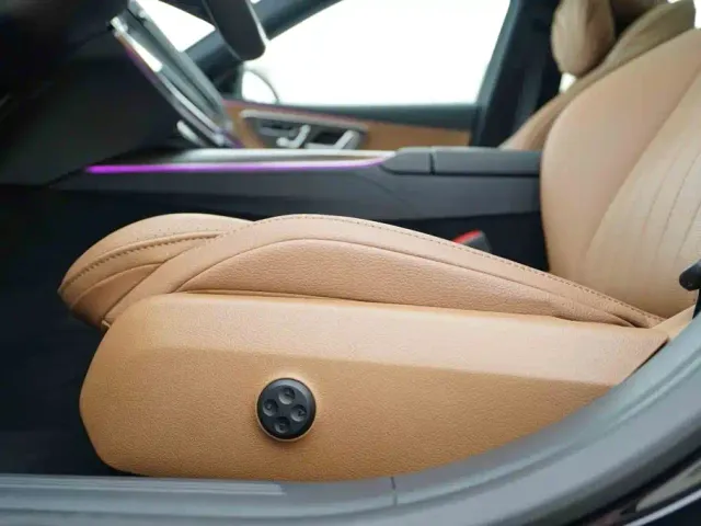 Mercedes-Benz E-Class — Фото автомобиля 11