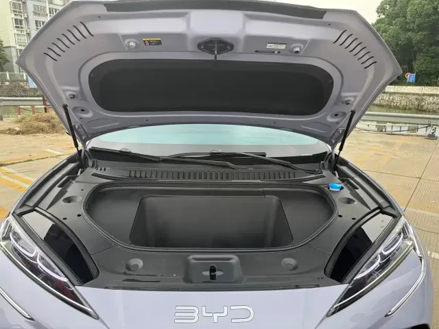 BYD Sealion 07 EV — Фото автомобиля 22