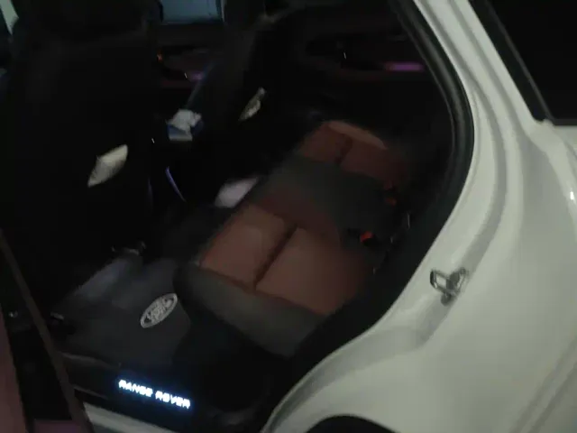 Land Rover Range Rover Evoque — Фото автомобиля 11
