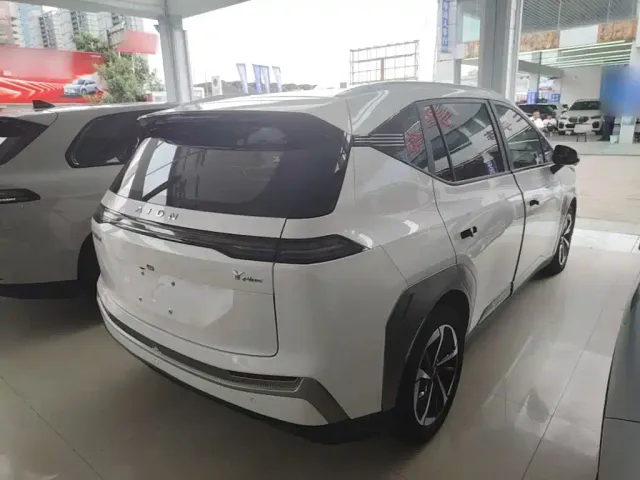 GAC Aion Y — Фото автомобиля 6
