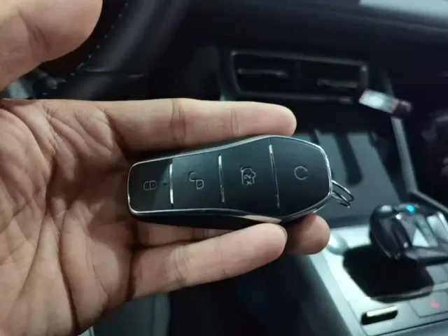 BYD Qin L — Фото автомобиля 8