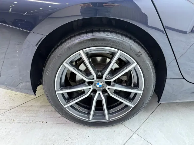 BMW 3 Series — Фото автомобиля 22