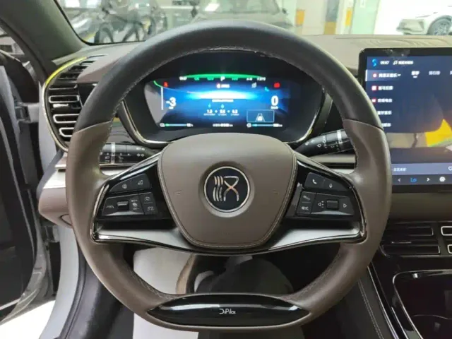 BYD Han — Фото автомобиля 10