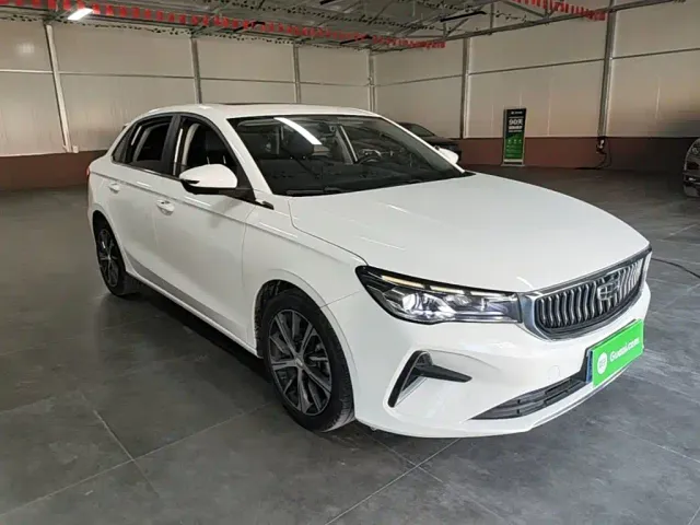 Geely Emgrand — Фото автомобиля 3