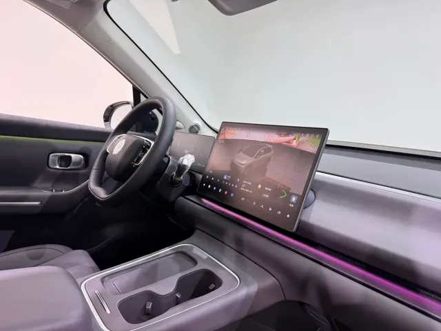 Leapmotor C10 — Фото автомобиля 12
