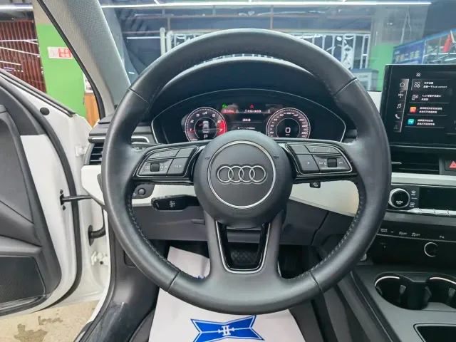 Audi A4L — Фото автомобиля 10
